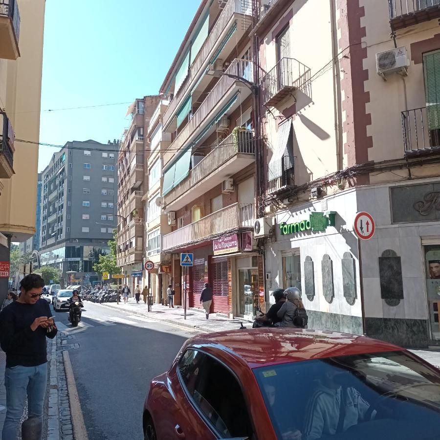 Piso En El Centro De Granada Con Garaje Incluido Gratis Apartment Exterior foto